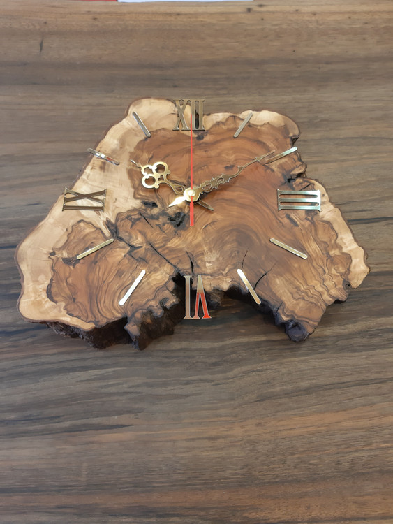 ساعت دیواری