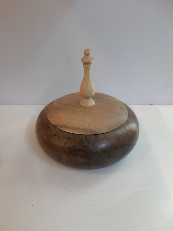 شکلات خوری درب دار قطر ۱۵ چوب گردو